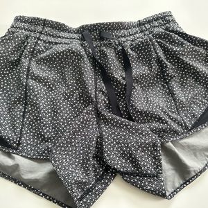 Lululemon women’s 8 tall Hotty hot reflective shorts Frozen Fizz